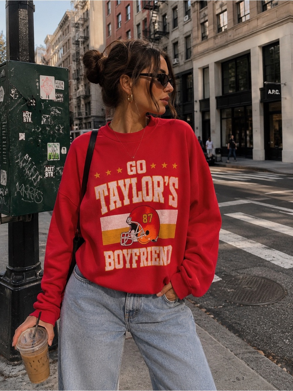 Gildan Red Graphic Crewneck Sweatshirt